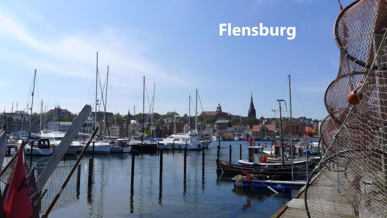 Seeblick I - Geraeumige 90Qm - Ganzes Haus - 50M Zum Naturstrand - Mit Terrasse Und Grossem Garten - Kueche Neu Glucksburg Bagian luar foto
